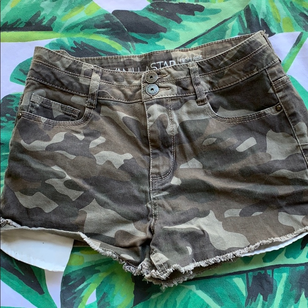 Camo Cut off Short Shorts